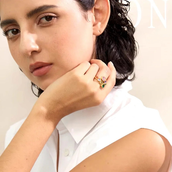 Diva Multicolor Crystal Heart 18K Gold Stainless Steel Waterproof Ring - Picture 9 of 17